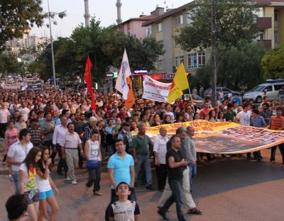 Alevi aileye saldırıya protesto!