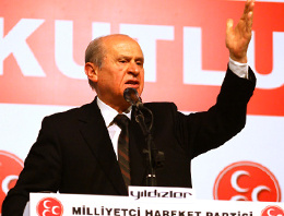 Millilik dersi CHP'nin boyunu aşar