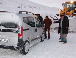 Hakkari'de kar topu eğlencesi!