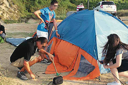 Yönetmenden öğrenciye skandal taciz